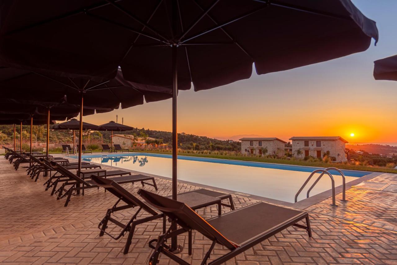 Mint Retreat Suites (Adults Only) Kalandra Ngoại thất bức ảnh