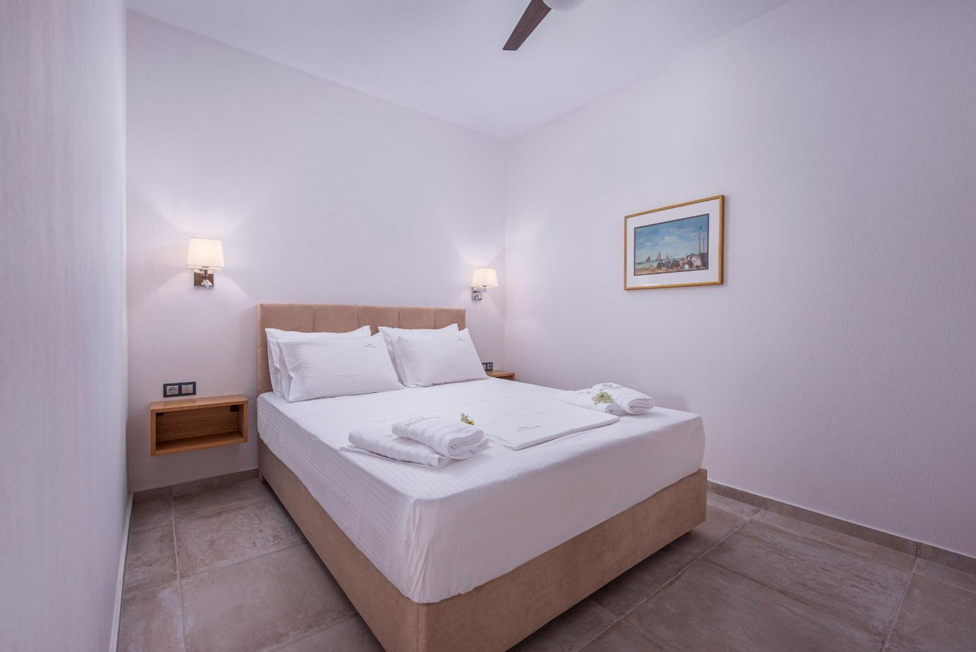 Mint Retreat Suites (Adults Only) Kalandra Phòng bức ảnh